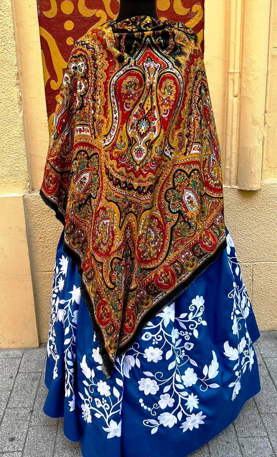 Bloquear Matrona moco Pañuelo Cien Colores - Pañuelo estampado regional, elegante y actual