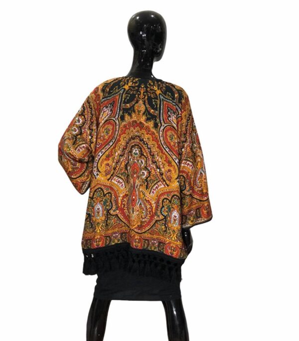 https://www.tradicionpopular.com/wp content/uploads/2023/04/alt sancha tradicion popular modafolk chaquetas de 100 colores folkstyle 5 1 600x685.jpg
